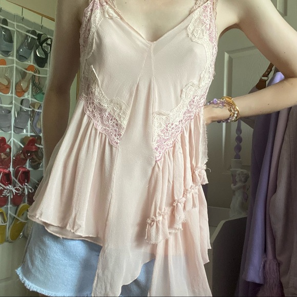 ✨SOLD✨ soft pink camisole 💓 - Picture 3 of 15